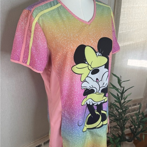 Minnie Mouse Print V Neck Scrub Top Size Medium - Picture 4 of 9